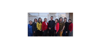 https://arquimedia.s3.amazonaws.com/20/imagenes-parroquia/vespng.png